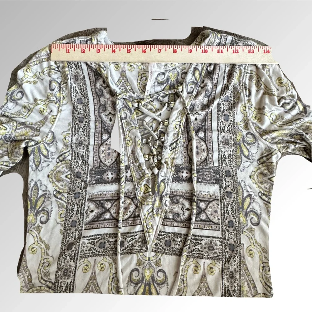 Free People Aloha Mai Tai Ivory and Gray Lace‎ Up Long Sleeve top Size Medium